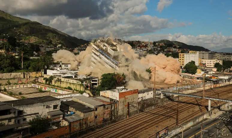 Abandonada desde 2014, Universidade Gama Filho &eacute; implodida em novembro de 2023 em Piedade, zona norte do Rio de Janeiro. 