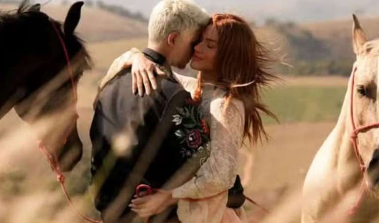 Giovanna Ewbank e Bruno Gagliasso renovam votos de 15 anos de casamento neste sábado, 9 de agosto.