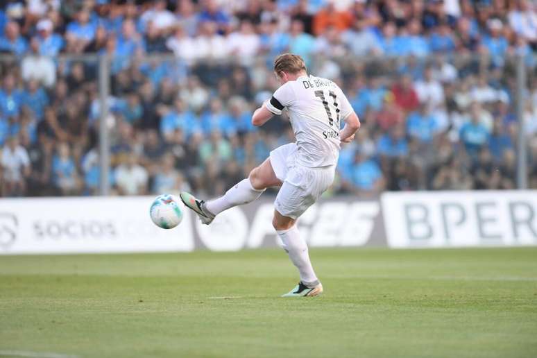 De Bruyne mal chegou e j&aacute; &eacute; o capit&atilde;o do Napoli &ndash;