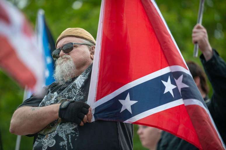 Pandian dialogou com nacionalistas brancos americanos