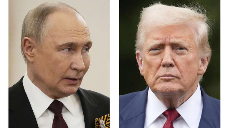 Fotomontagem mostra o presidente russo Vladimir Putin, à esquerda, em Moscou, em 9 de maio de 2025, e o presidente americano Donald Trump em Washington em 1º de agosto de 2025.
