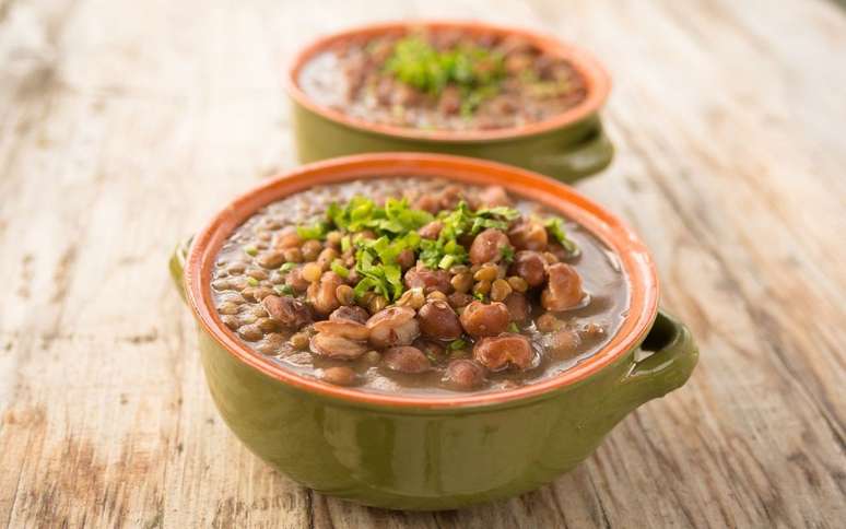 Don’t you like coriander in beans? The nutritionist indicates 5 fresh herbs to make the seasoning more nutritious