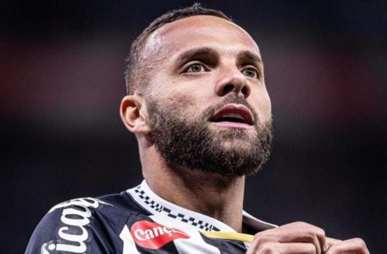 Guilherme fez um gol, deu uma assistência e comeu a bola na vitória do Santos sobre o Cruzeiro, num Minerão lotado.