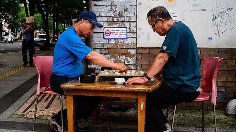 A população idosa da Coreia do Sul relata cada vez mais sentir-se solitária