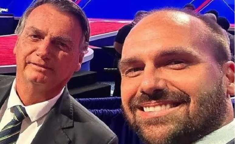 Sad, Bolsonaro’s son reveals his father’s day: “He wasn’t dead …”