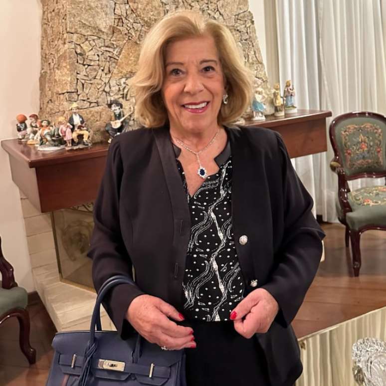 A influenciadora Maria Berklian, também conhecida como Rainha do Brasil, morreu aos 87 anos nesta segunda-feira, 11