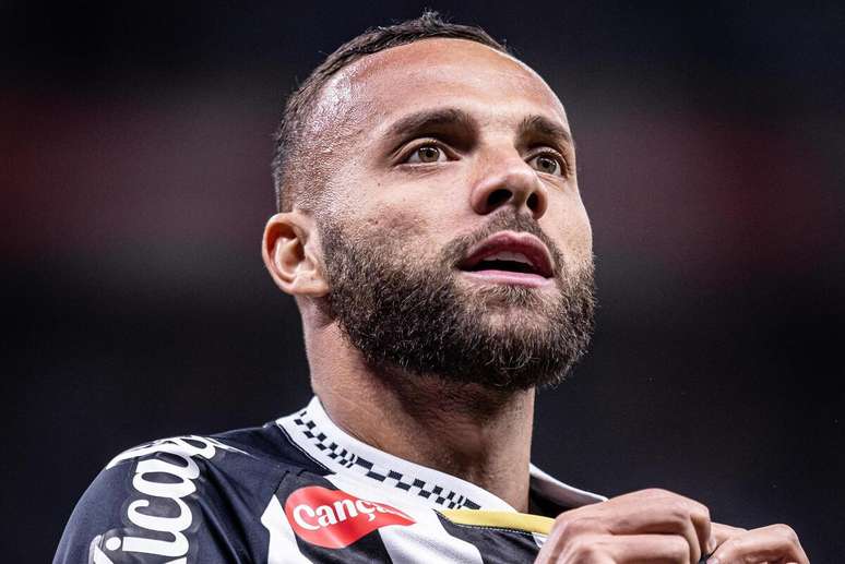 Guilherme teve grande atua&ccedil;&atilde;o na vit&oacute;ria do Santos contra o Cruzeiro -