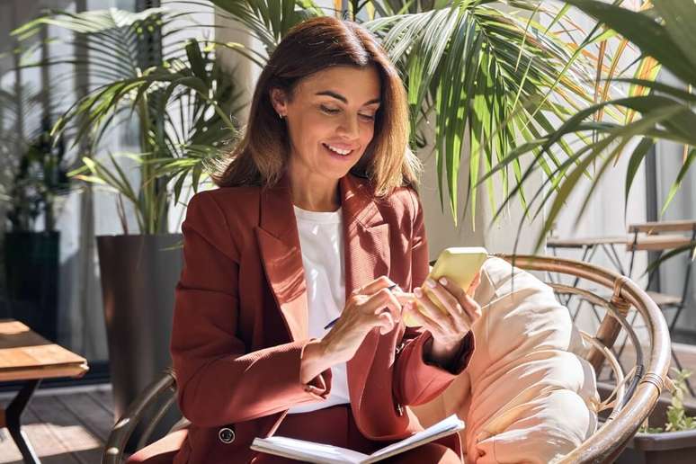 Conferir sempre os dados do destinatário é essencial para evitar erros no momento de fazer o pix 