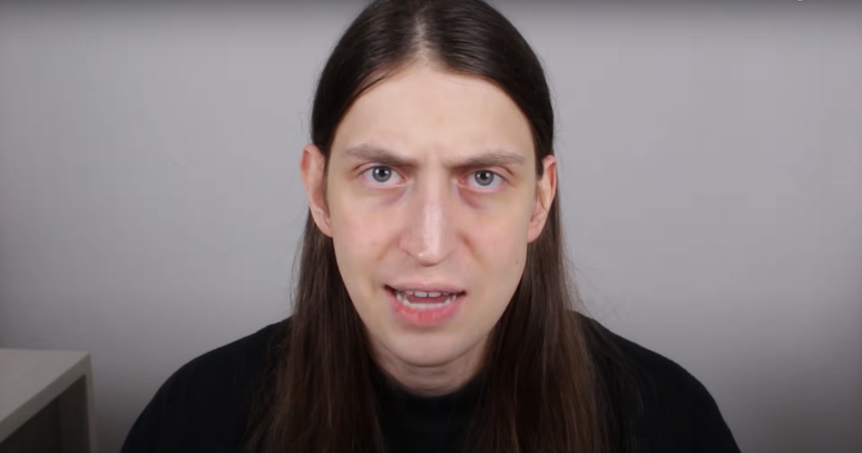 Youtuber Felca fez vídeo denunciando "adultização"