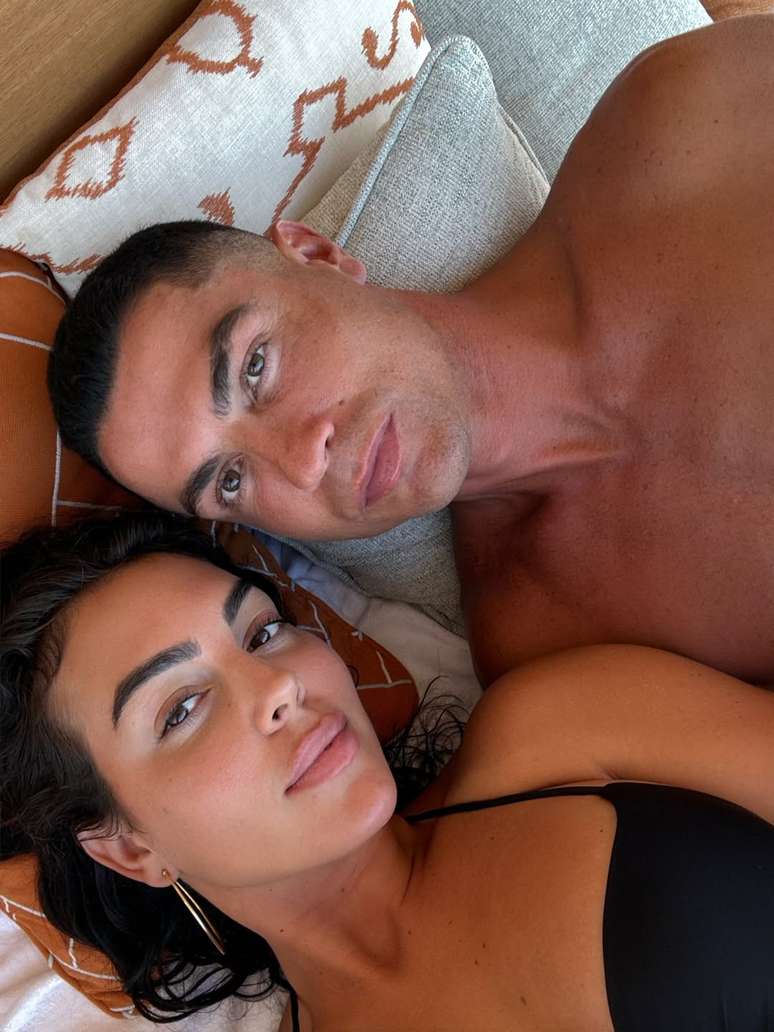 Cristiano Ronaldo pede Georgina Rodríguez em casamento após 9 anos juntos