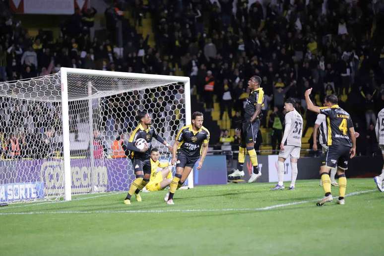 Rodrigo iniciou a rea&ccedil;&atilde;o do Tigre contra o Furac&atilde;o &ndash;