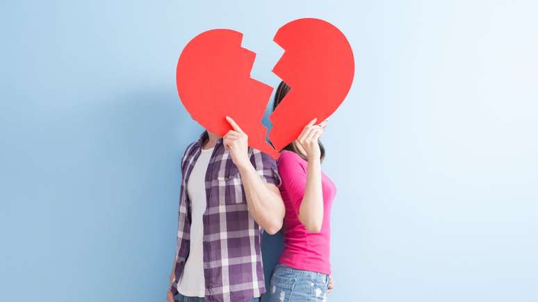 Descubra quais combinações de signos vivem paixões intensas, mas não duram aos desafios da vida real. Veja se o seu par está na lista.