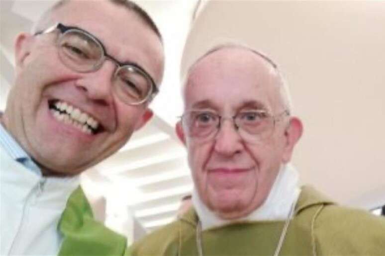 Dom Capovilla em foto de arquivo com o papa Francisco