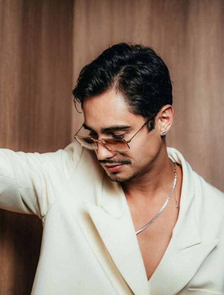 Danilo Mesquita is an actor and played with Bruna Marquezine in series Danilo Mesquita is an actor and played with Bruna Marquezine in series