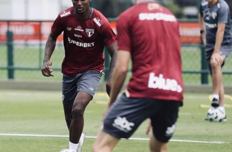 Lucas Ferreira does not go to Colombia and is close to leaving Saint Paul