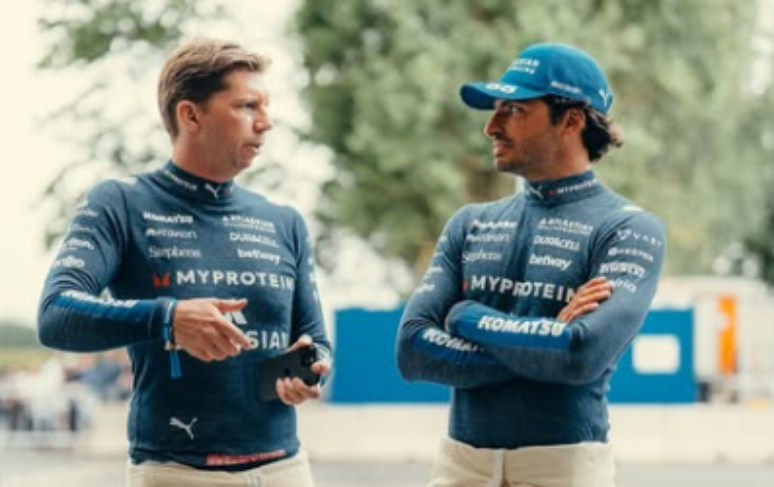 Wolves e Sainz no Factory Festival