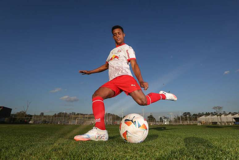 RB Bragantino anuncia a contrata&ccedil;&atilde;o de Vanderlan &ndash;