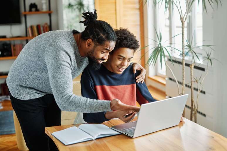 Os pais podem estimular a preparação para o Enem de forma equilibrada 