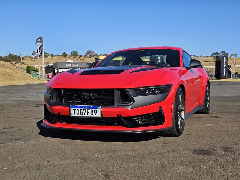 Ford Mustang Dark Horse