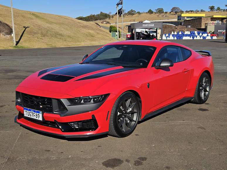 Ford Mustang Dark Horse