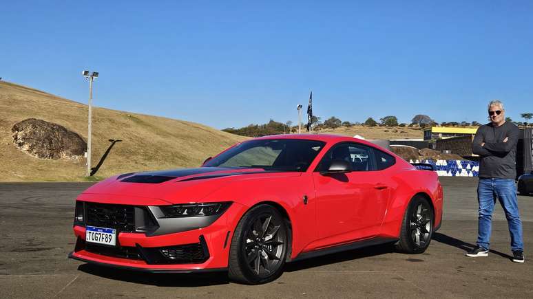 Ford Mustang Dark Horse: já experimentamos no Autódromo Velo Città