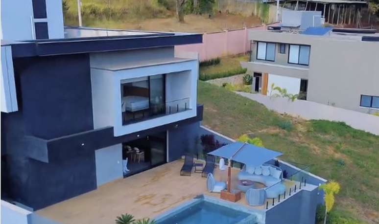 Casa alugada por Reinier est&aacute; localizada em condom&iacute;nio de alto padr&atilde;o &ndash;