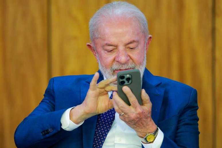 Convite de Lula para Trump participar da COP-30 ocorre em meio à crise dos altos preços de hospedagem em Belém.