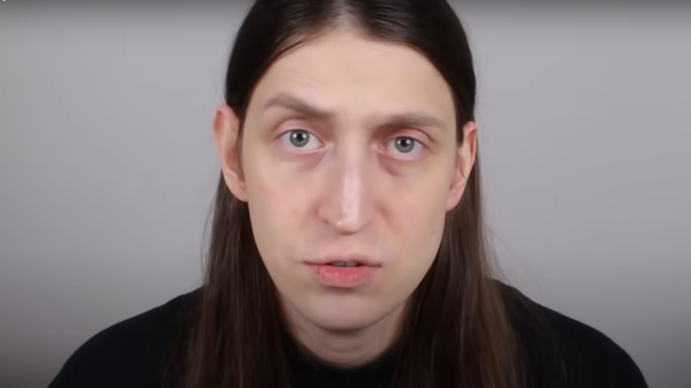 Vídeo sobre adultização do influenciador Felca teve quase 34 milhões de visualizações no YouTube