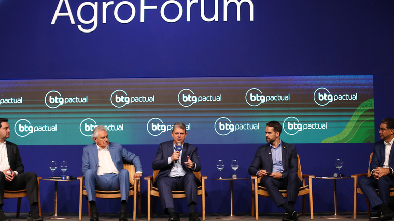 Tarcísio de Freitas, governador de São Paulo, durante o AgroForum nesta quarta-feira, 13