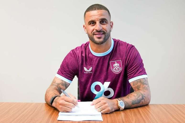 Experiente lateral Kyle Walker &eacute; jogador do Burnley &ndash;
