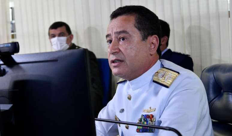 O almirante Garnier Santos, ex-comandante da Marinha sob Bolsonaro