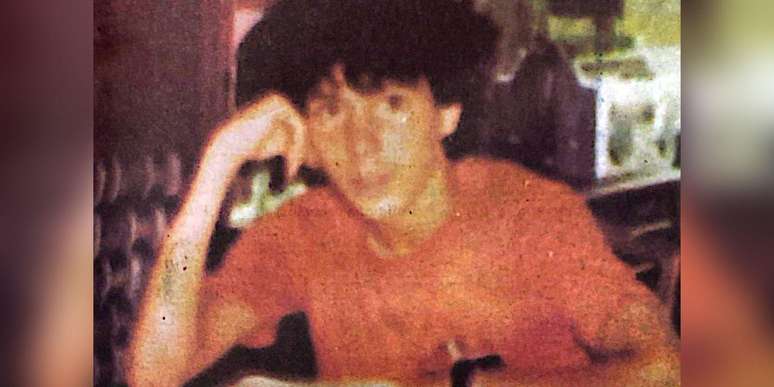 Diego disse que iria para a casa de um amigo e depois para suas aulas noturnas