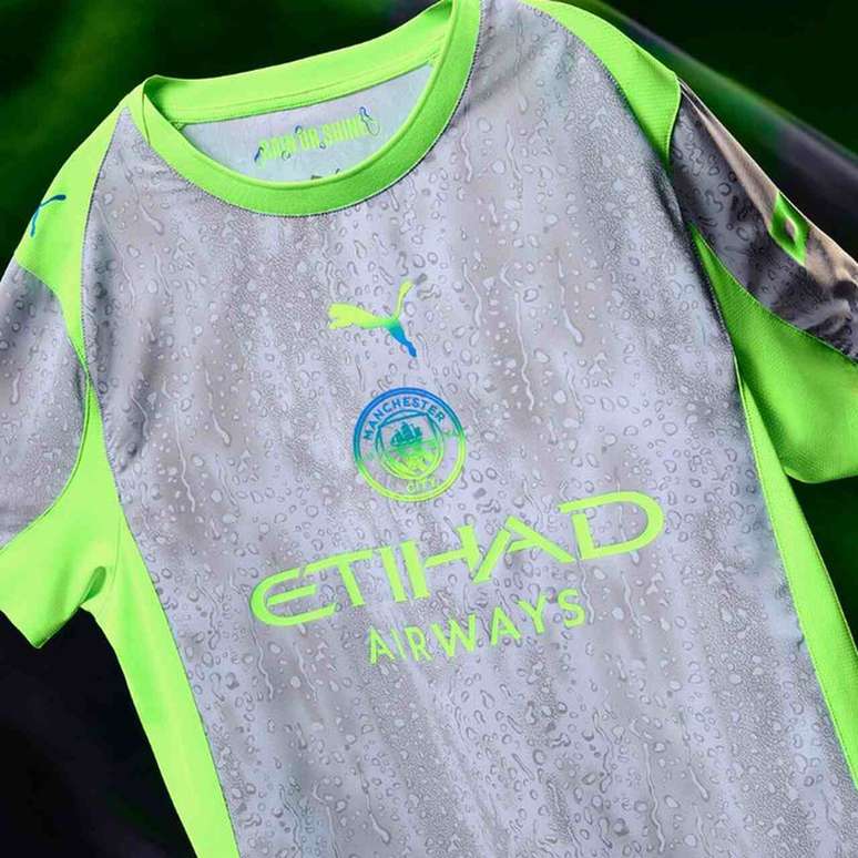 Nova terceira camisa do City &ndash;