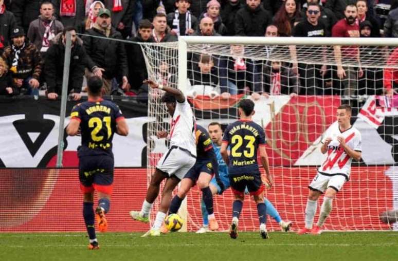 Axel Witsel, ex-Dortmund e Atlético de Madrid, é reforço do Girona –