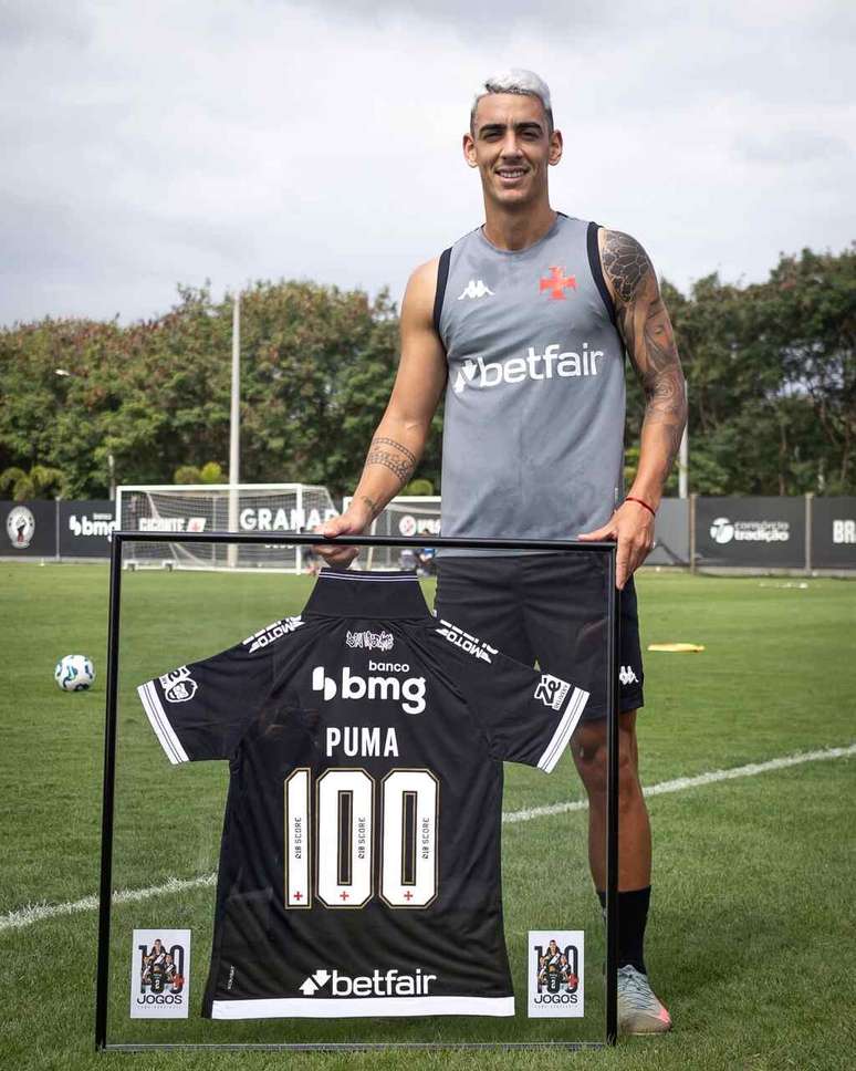 Puma Rodr&iacute;guez ganha camisa comemorativa por 100 jogos pelo Vasco &ndash;