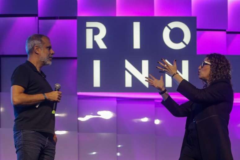 Erick Bretas e Amy Webb conversam sobre inteligência artificial na Rio Innovation Week