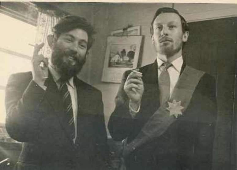 Dennis Bell (&agrave; esquerda) e Jeff Stokes (&agrave; direita) fotografados antes do acidente