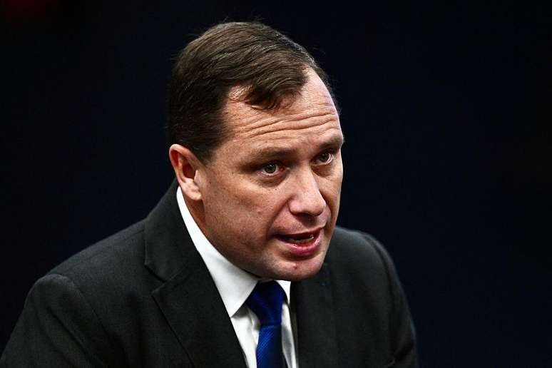 Advogados de Jair Bolsonaro argumentam que Mauro Cid "mentiu e o fez reiteradas vezes" em seus depoimentos