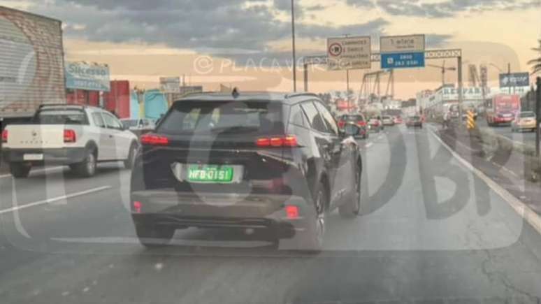 Novo Peugeot 2008 Hybrid em testes no Brasil