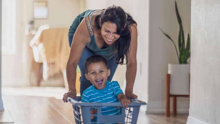 Early childhood: what it is, what the law says and what are the impacts of abandonment