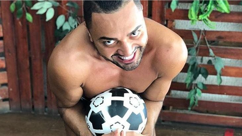 Tirullipa poses naked on Instagram