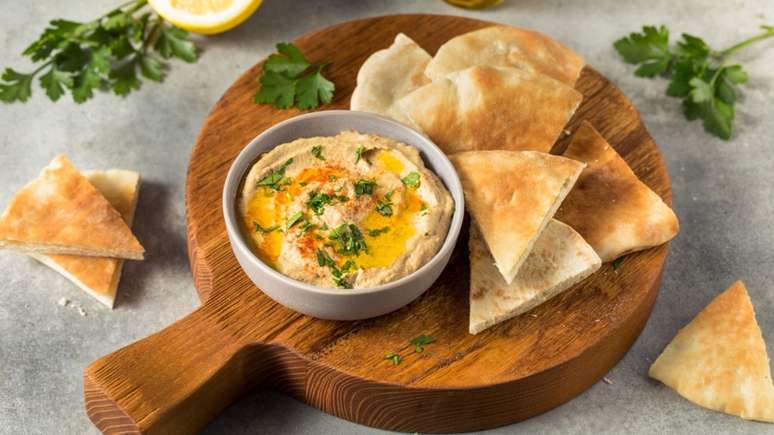 Babaganuche: serve a tasty Arabic pate made with aubergines