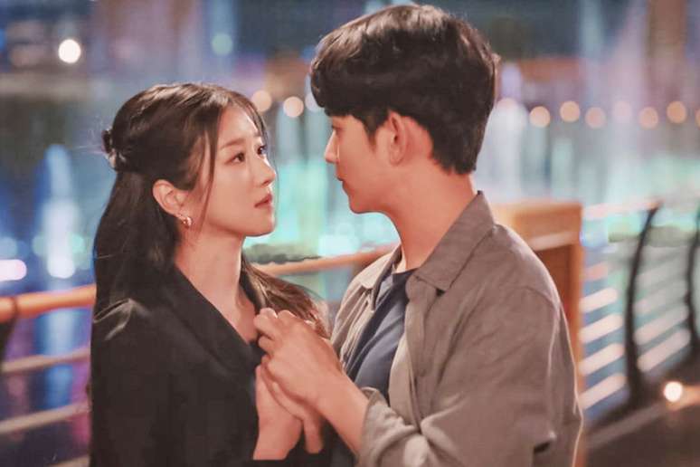 Em &ldquo;Tudo Bem N&atilde;o Ser Normal&rdquo;, um cuidador e uma autora de livros infantis enfrentam seus traumas juntos 