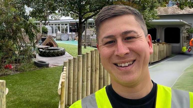 Dallan Tan pode listar uma s&eacute;rie de achados interessantes em parques infantis, mas n&atilde;o bombas