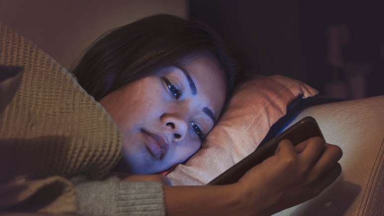 Apesar de serem comuns no dia a dia, alguns hábitos podem prejudicar a saúde do cérebro; saiba quais são eles e confira dicas para a rotina