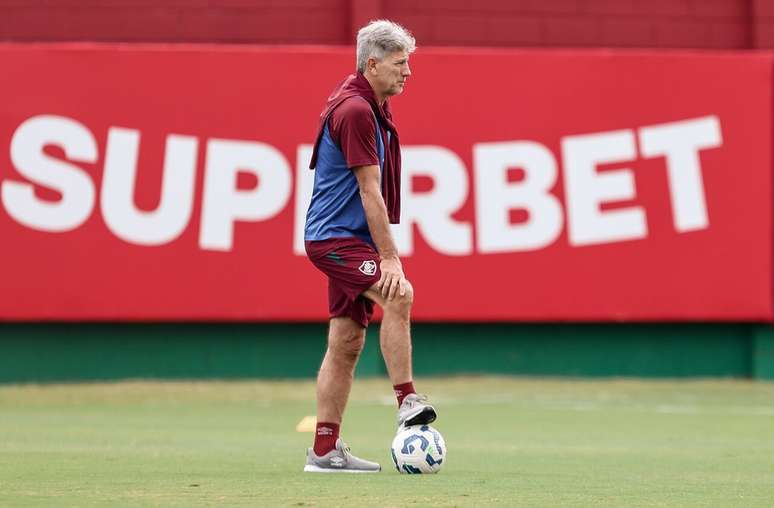 Renato Ga&uacute;cho pode poupar no Fluminense visando jogo da volta da Sul-Americana &ndash;