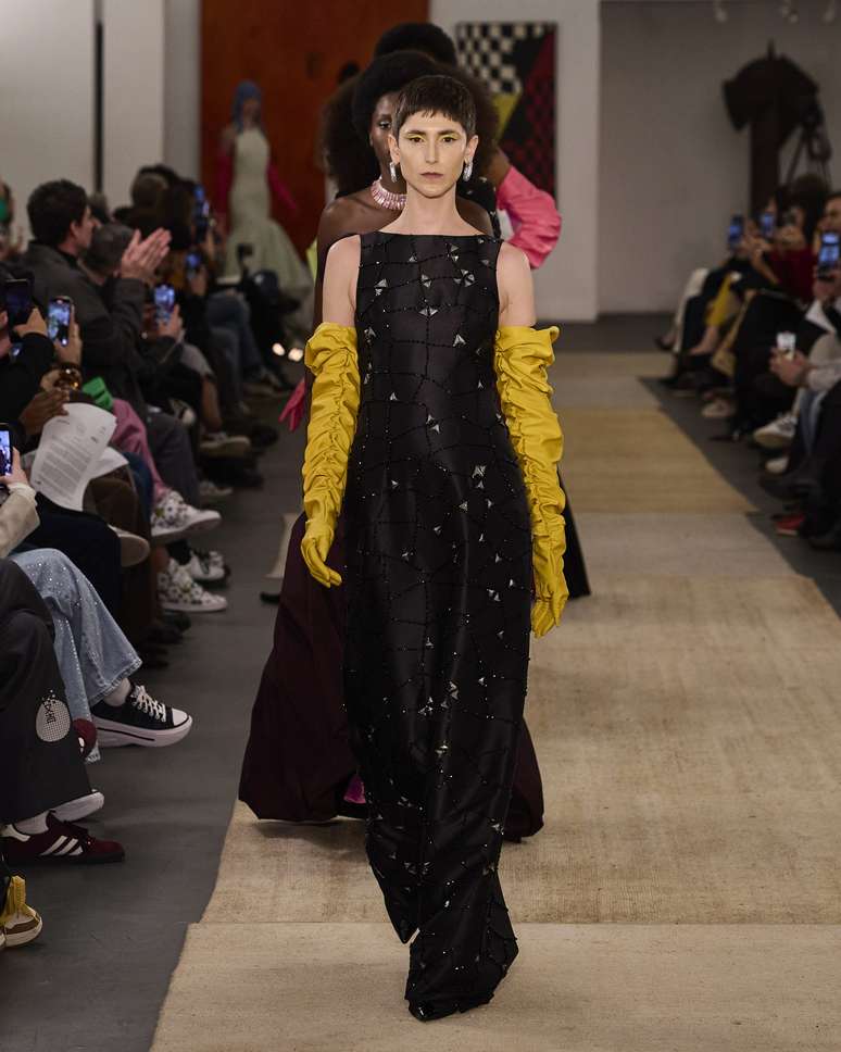 Desfile Augusto Paz 