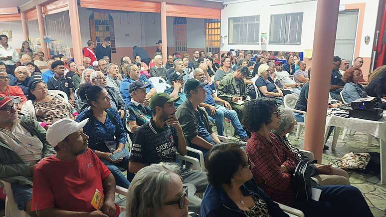 Reuni&atilde;o de moradores para discutir a&ccedil;&otilde;es em prol de um Instituto Federal no Campo Limpo, zona sul de S&atilde;o Paulo.