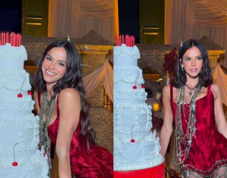 Atriz posou ao lado do bolo da festa de 30 anos.