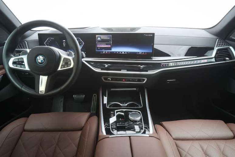 FR12 SAO PAULO - SP - 04/08/2025 - JORNAL DO CARRO - Fotos da BMW X5 xDRIVE50e M FOTO: Felipe Rau/Estad&atilde;o
